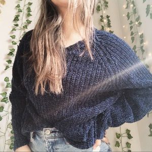 BLUE SWEATER